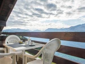 Apartment Zurschmitten 17 1- OG Süd by Interhome