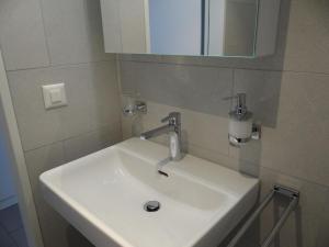 Apartment Alpenstrasse 1 by Interhome