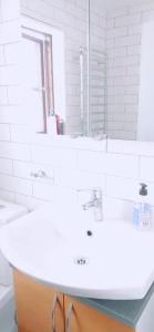 Cozy Forest View Villa with 5 Bedrooms