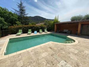 Appartements Appartement dans un coin de paradis avec piscine : photos des chambres