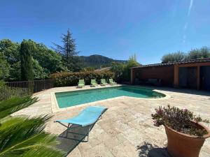 Appartements Appartement dans un coin de paradis avec piscine : photos des chambres