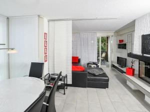 Apartment Dorfstrasse 53c by Interhome