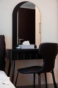 Parksuites BGC - Spacious 2 Bedroom