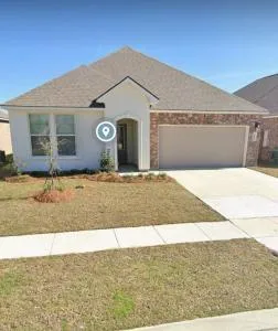 Spacious 4-bedroom house with WiFi, in peaceful Slidell with Lake in backyard - 皮卡尤恩
