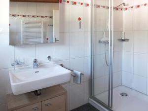 Apartment Dorfstrasse 53a - 2 by Interhome