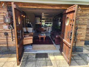 Port Royale Shelly Beach Guest House