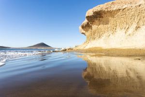 Charming El Médano Breeze Escape & Terrace