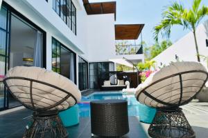The W House, Luxury Villa 5 minutes from the beach