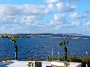 2 Bedroom Villa with a Spectacular Seaview - Salina