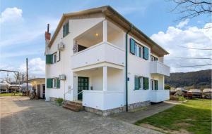 Apartment Nedo - 3hvězdičkové hotely ve městě Supetarska Draga