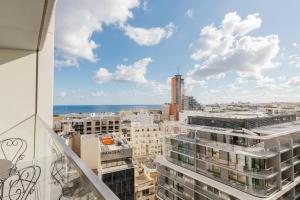 Elite Mercury Towers 1BED by Homely