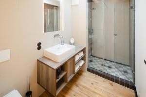 Juweel Huus W3 I 99m Strand I Kurplatz I Terrasse by Wooon I ruhig