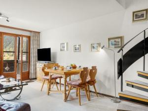 Apartment Aragon M88 by Interhome