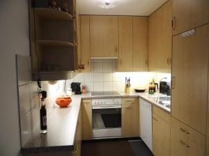 Apartment Sunnmatt Süd Wohnung 432 by Interhome