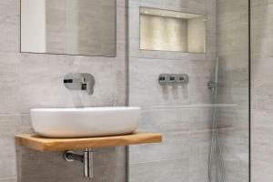 Stylish and very central apartment with balcony