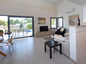 Villa Bellveure by Interhome