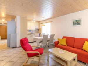 Apartment Hübeli - Moosmatten by Interhome