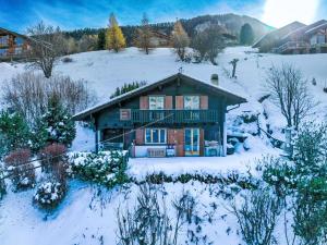 Chalet Cheechako by Interhome