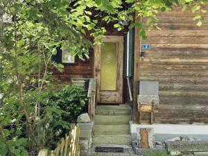 Apartment Hübeli - Kopp by Interhome