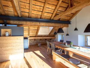 Apartment Ferienhaus Tgioc by Interhome