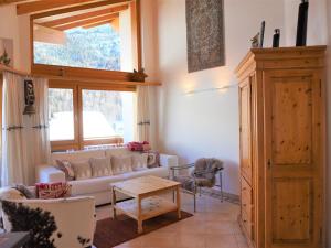 Apartment Dominic B by Interhome