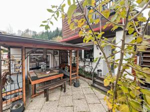 Apartment Garden Suite by Interhome