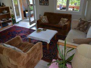 Apartment Hübeli - Arm by Interhome