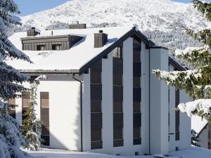 Apartment Al Prada 3-1-a by Interhome