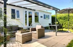 Nice Home In Heinkenszand With Wifi - Wolphaartsdijk