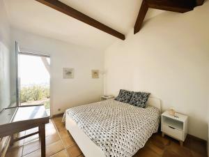 Villas Villa Lougabie pour 8 personnes, vue mer et piscine sur le Domaine de Valcros a La Londe-Les Maures : photos des chambres