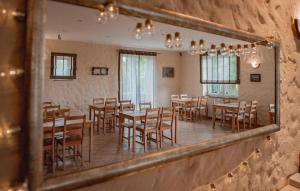 12 Bedroom Stunning Home In Debina