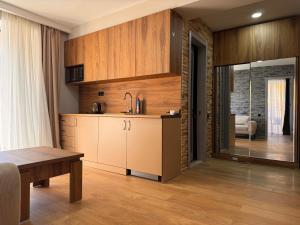 Touch the mountains, new gudauri