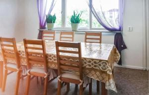 3 Bedroom Cozy Apartment In Visby