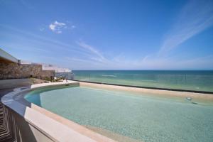 4 Bedroom Siela Beachfront Luxury Apartment