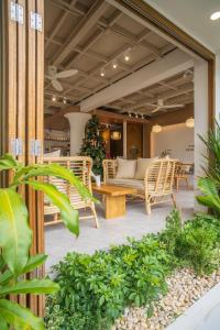 Ton Sai Tropical Phi Phi Island