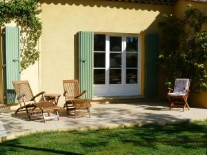 Maisons de vacances nice family vacation house with heated swimming pool, in mouries, alpilles areas 10 persons : photos des chambres