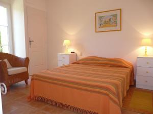 Maisons de vacances nice family vacation house with heated swimming pool, in mouries, alpilles areas 10 persons : photos des chambres