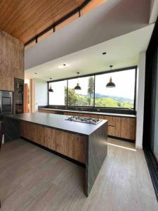 Luxury Villa Spectacular Views Sauna Jacuzzi BBQ