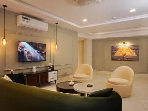 Fior Residence 1BHK Apt - Tarlāi Khurd