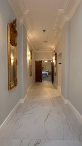 Sweeneys Hotel 2020 Limited