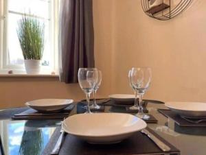 A Cosy 2-Bedroom Flat in Warrington