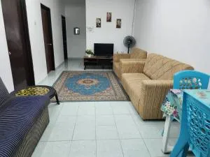 D'Haja 32 KLIA SEPANG with 2 Airconds & FREE WiFi - Kampong Kubang Beras