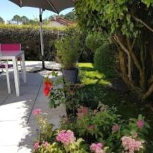 VILLA DE PLAIN PIED ET STUDIO CLIMATISES, AU CALME, 6 PERSONNES MAXIMUM A 7mn DU GOLF ET DE LA PLAGE