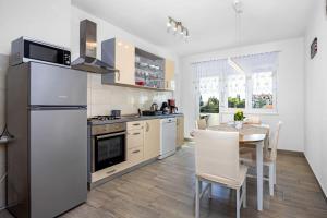 Apartment Ivana with Sea View - Pet Friendly