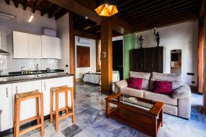 Studio Apartment room in Apartamentos Reyes Católicos