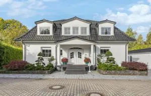 Lovely Home In Dassendorf With Wifi - 施瓦岑贝克