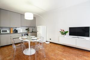 Lovelyhomes Riviera Apartment