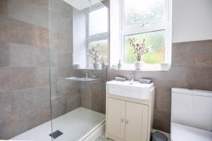 ANCHORAGE APARTMENT 3 - Close to the centre and the beach, located in Llandudno, North Wales