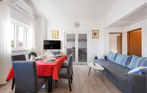 Nice Apartment In Vodice With Wifi 