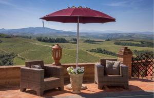 5 Bedroom Cozy Home In Fabbrica